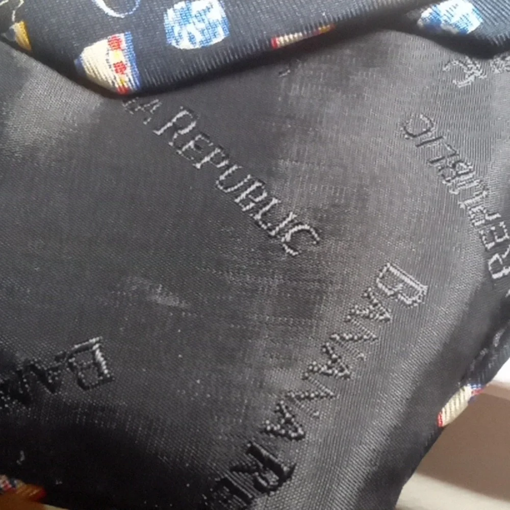 silk Banana Republic Novelty Print necktie Coffee Mug Motif